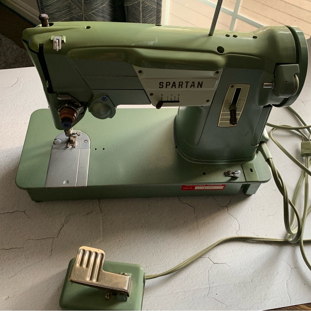 Vintage Spartan Singer Sewing Machine